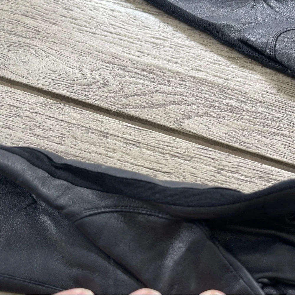 Vintage Ladies Black Leather Gloves